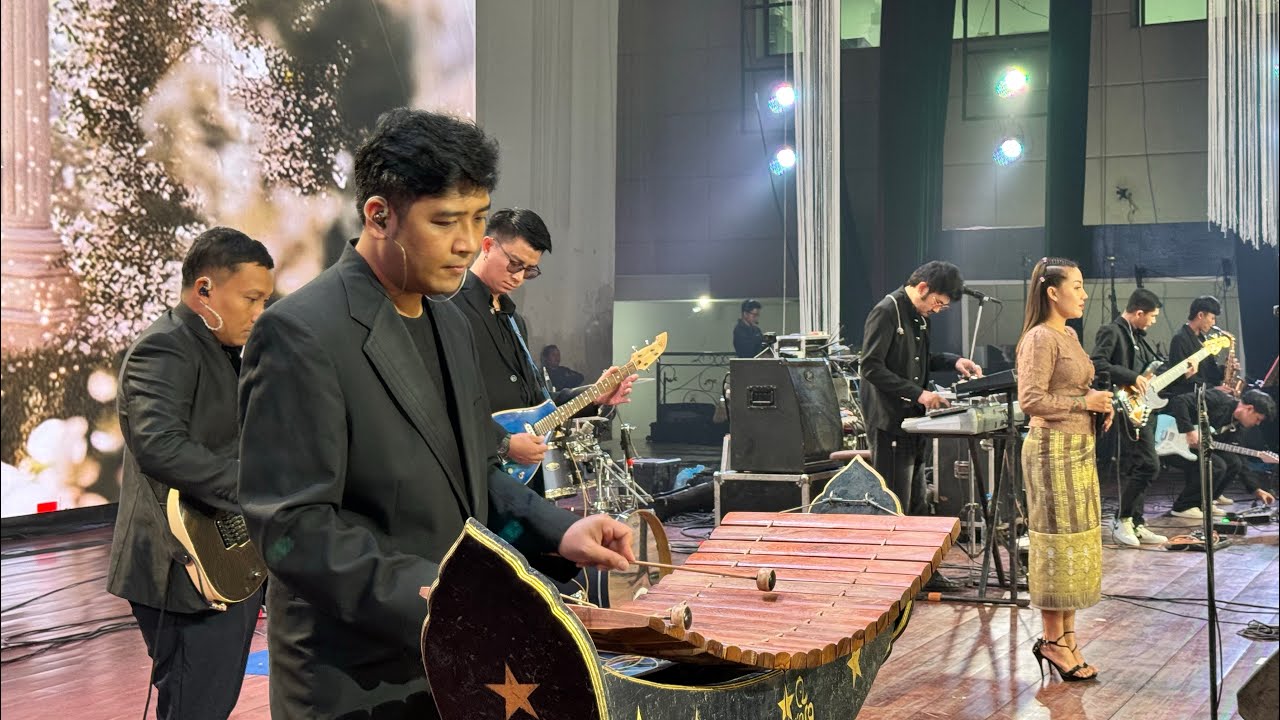 ກຸຫລາບແທນກາຍ + ຕິງຫວຽດລາວ ( ວົງດົນຕຣີດາວເຫນືອ )