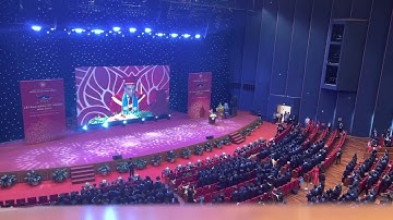 Lễ trao bằng cử nhân đại học ngoại thương Việt Nam