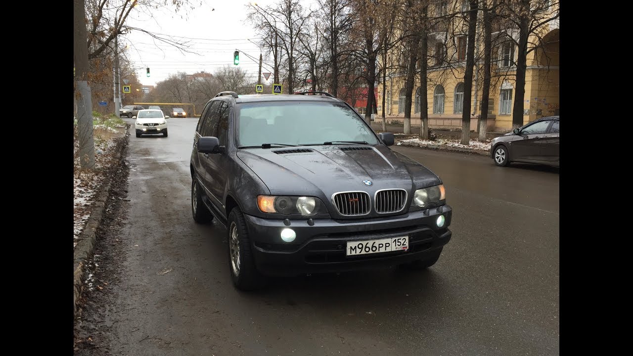 туго крутится руль на бмв х5 е53