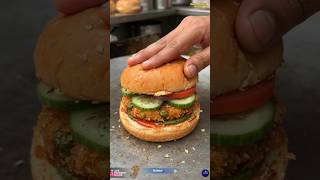 Crispy Aloo Patty Tikki Burger ? | Aloo Burger Recipe | Burger Recipes #Shorts