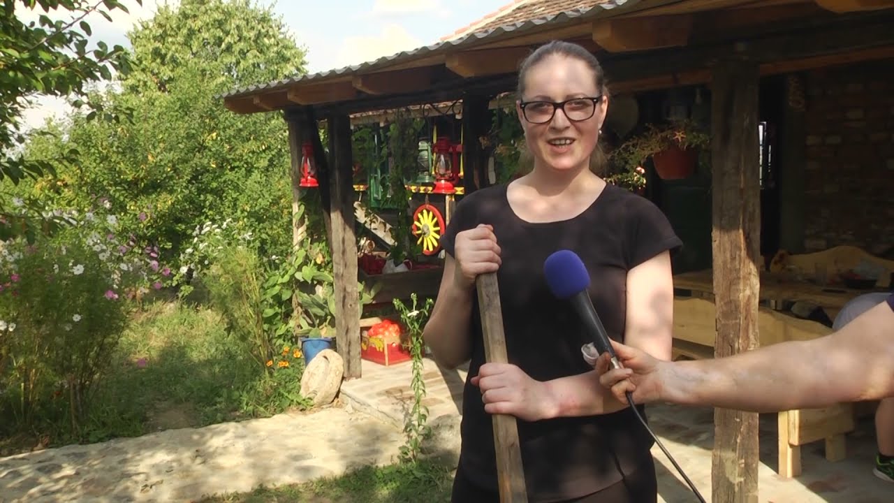 Ajvar iz Radjevine - Obicaji Radjevine - Dobrivoje i Dobrila Pantelic