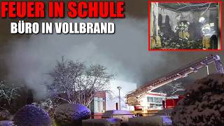 Ausgedehnter Brand In Grundschule - Büro In Vollbrand - Starke Rauchentwicklung - Feuerwehr Haan