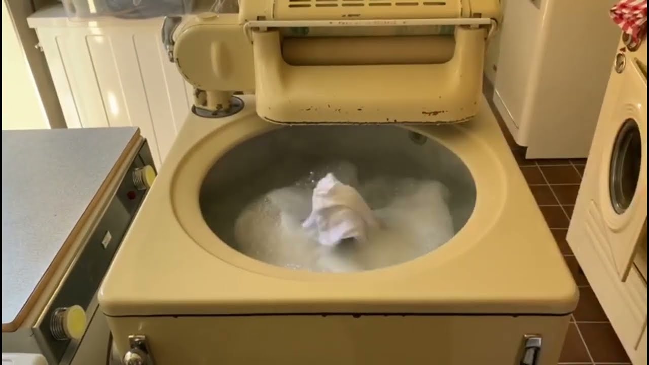 Hotpoint Empress Wringer Washing Machine 1952