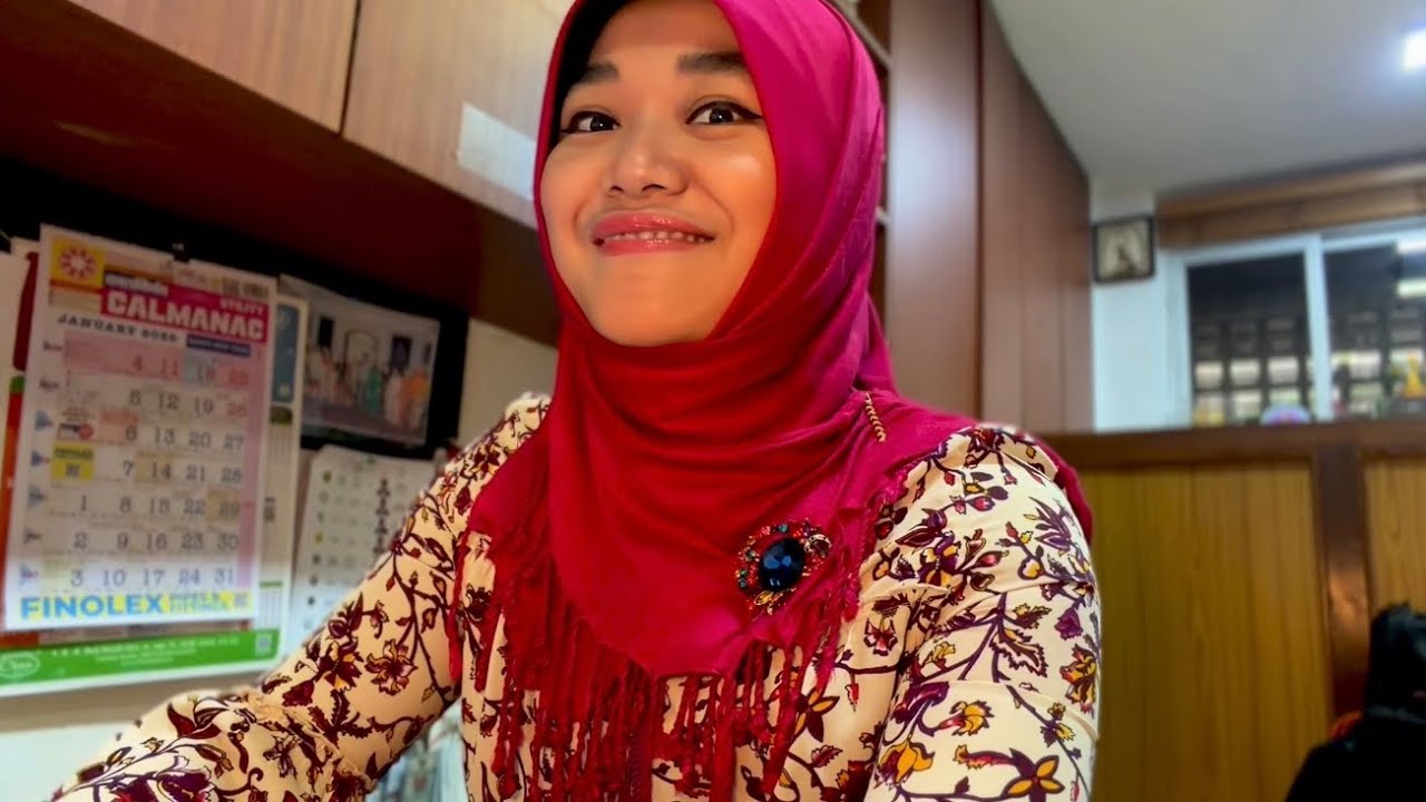 ASMR soft spoken - roleplay gossip queen at work (Bahasa)