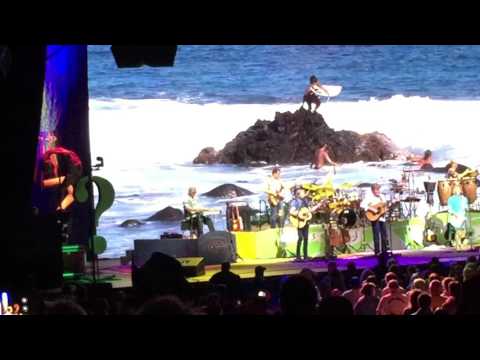 Jimmy Buffet sings