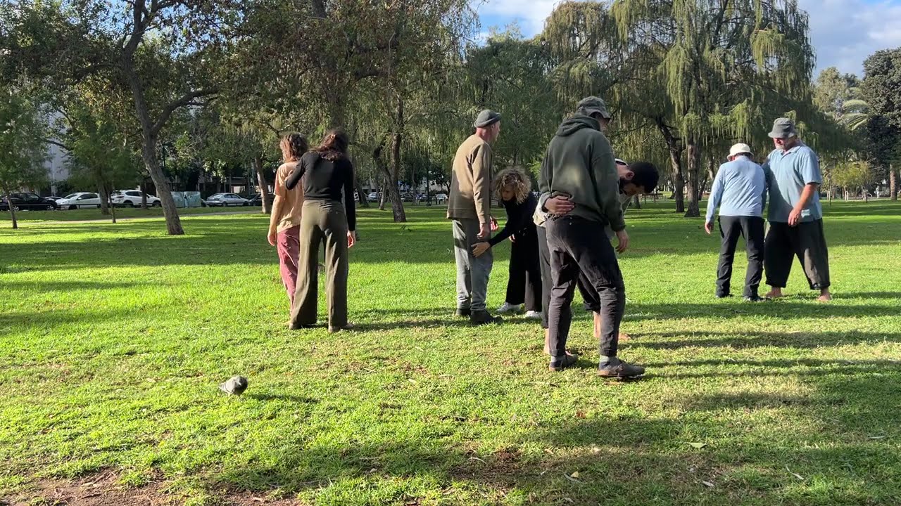 6 דקות של תרגול שלי עם ניצן: מנוחה לתוך לחיצות על הגוף = יציבות