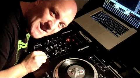 Floorfillerz Mobile DJ - How To Put Real Vinyl on The Numark NS7