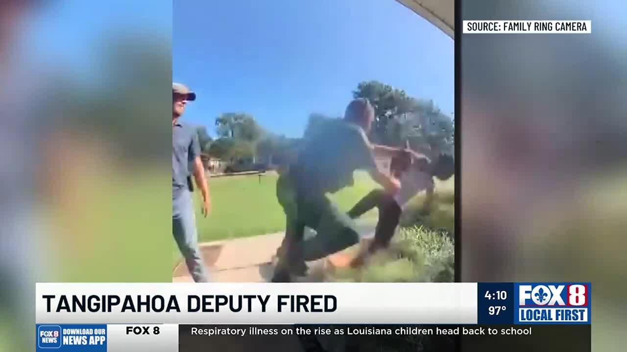 Шериф заявил, что помощник шерифа уволен после того, как вошел в дом без ордера на обыск и схвати...