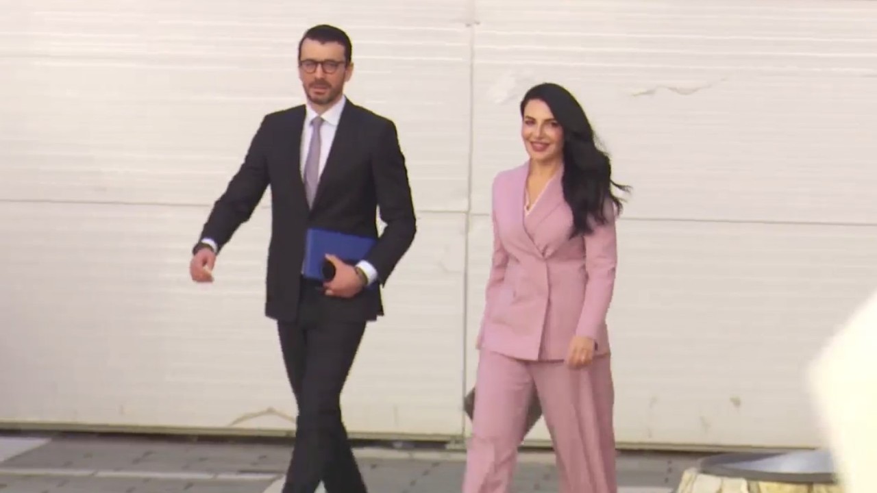 Balluku i lë stafetën Karakaçit, numëron arritjet në Ministrinë e Infrastrukturës dhe Energjisë