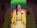 Let's sing head shoulders knees and toes with Ms Appleberry! 🕺🪩 #cocomelon #headshoulderkneesandtoes