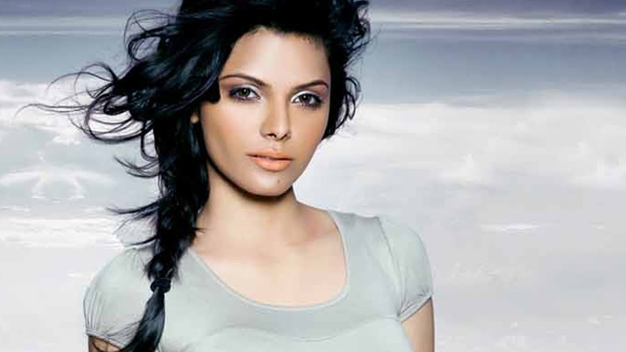 Sherlyn Chopra's Bikini Photoshoot for PETA: A Glamorous Ode to Animal Welfare !