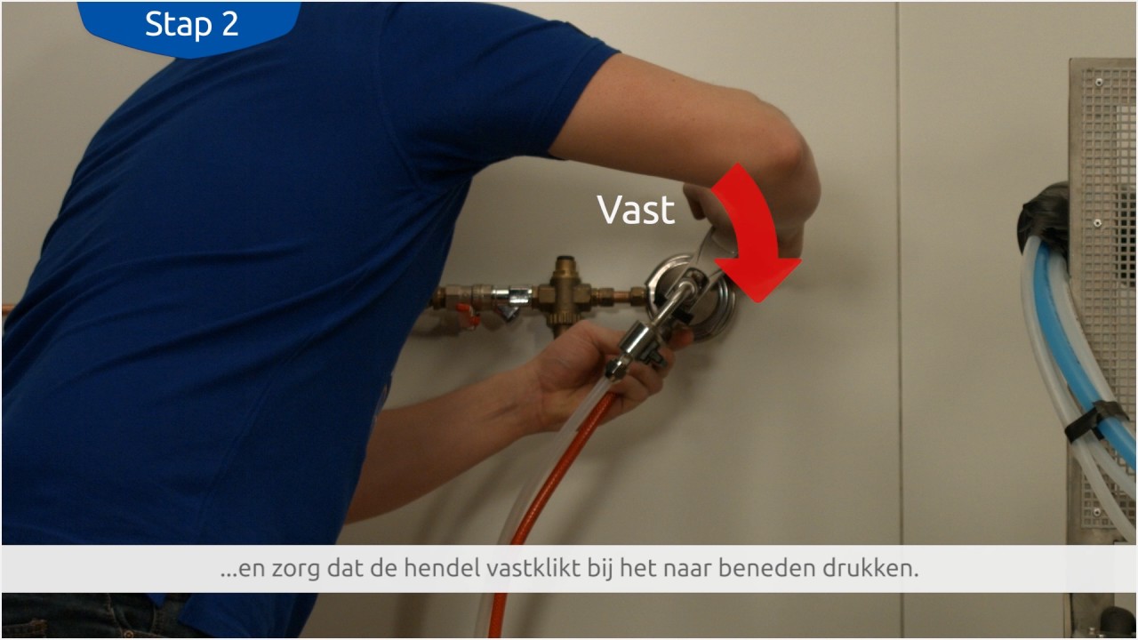 Het spoelen van de leiding met water bij een doorstroominstallatie YouTube Het spoelen van de leiding met water bij een doorstroominstallatie YouTube