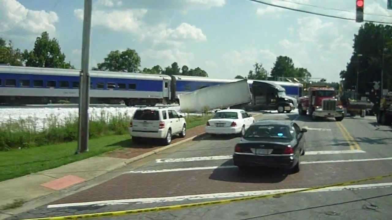 Amtrak train 74 from Charlotte to Greensboro in Jamestown, NC YouTube