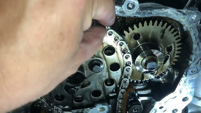 Elring-Tutorial: Zylinderkopfdichtung beim OM626 / R9M ersetzen