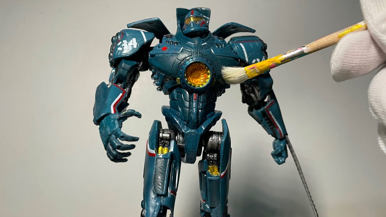 Painting Bootleg Pacific Rim Figure Gypsy Danger from Neca l Model Painting with Brush and Arcylics