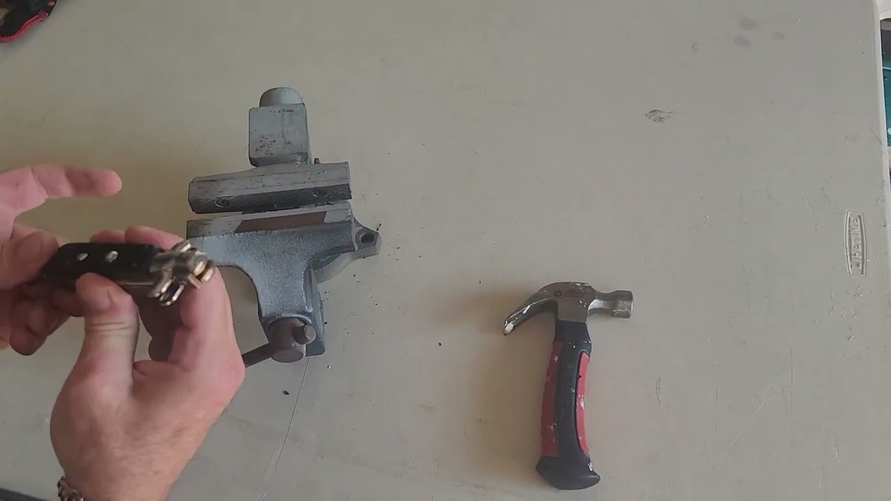 Abuse test 9" stiletto switchblade knives automatic knife Italian style flick knife.