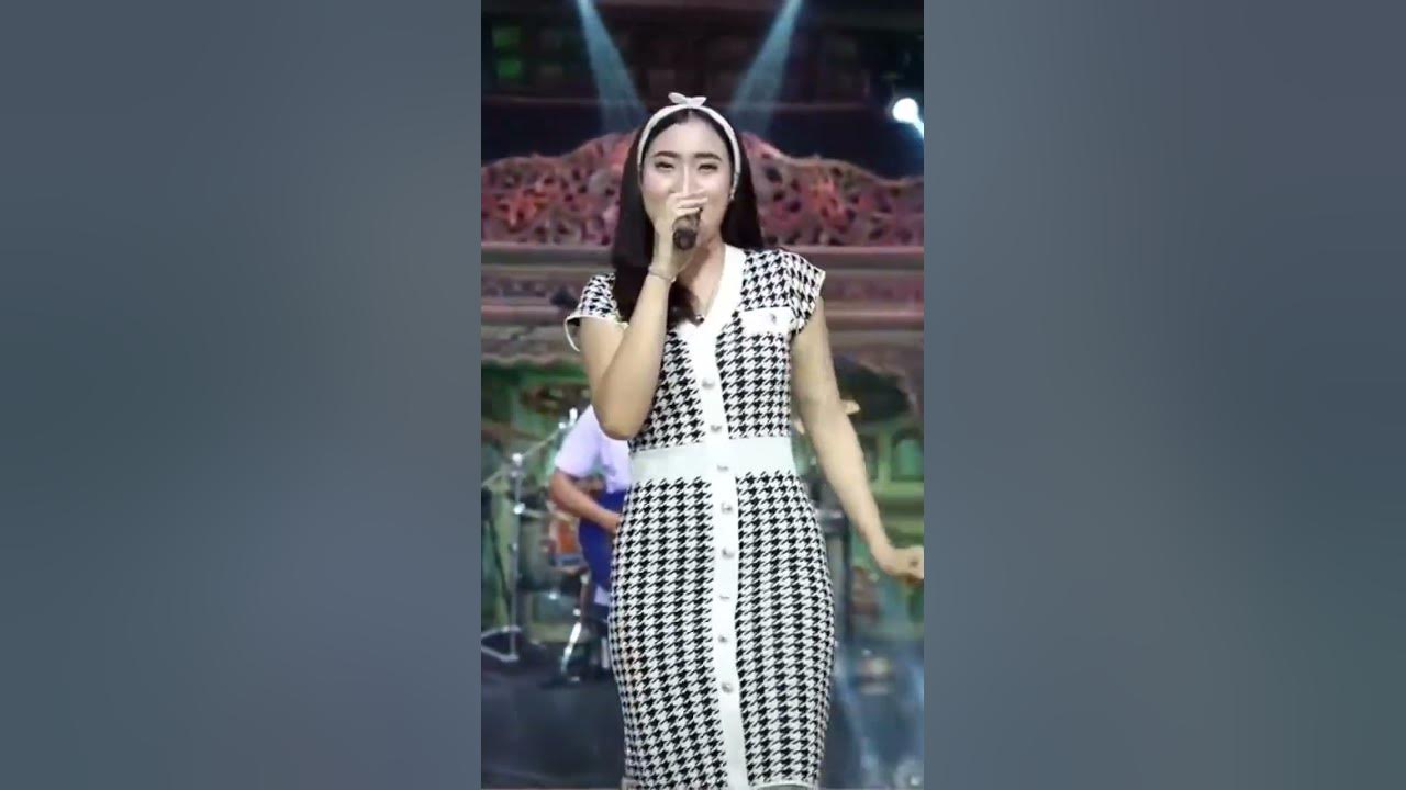 MADU DAN RACUN YENI INKA ADELLA