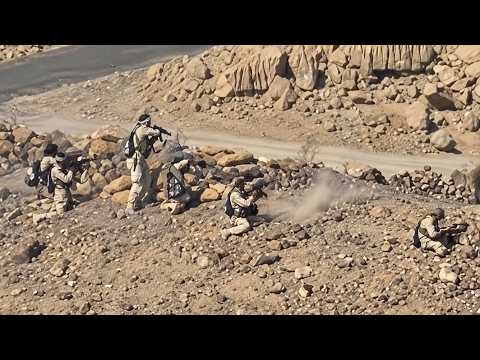 Yemeni Armed Forces Storming a Houthi Position (with Rock Throwing)