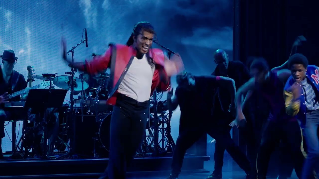 MJ – DAS MICHAEL JACKSON MUSICAL // HALLOWEEN THRILLER PERFORMANCE