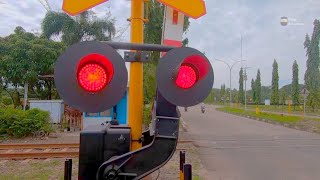 Palang Kereta Api Baru Perlintasan Ka Krakatau Steel [Revitalization Railroad Crossing]
