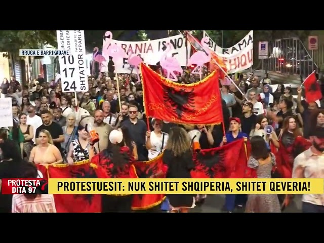 Revoltë kundër klasës politike, protestuesit nuk ndalen: Shqipëria kërkon ndryshim