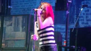 Paramore - Decode (Live in WInnipeg July 13, 2009) - view from the Pit