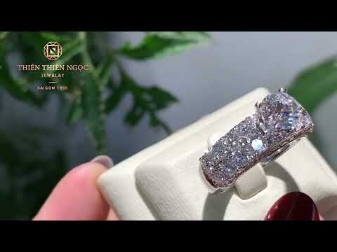 Video Nhẫn kim cương đẹp xuất sắc viên chủ 6 ly D VVS1 GIA . - youtube