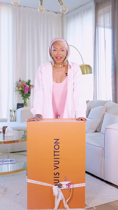 Let’s unbox my Birthday Gift 🎁