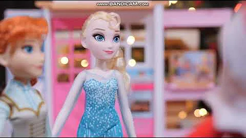 one second of almost every elf on the shelf live v...