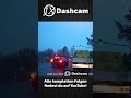 Heftiger Rotlichtverstoß führt fast zu Unfall direkt vor der Polizei! Dreistes Vordrängeln #dashcam