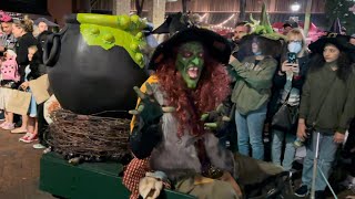 Salem Massachusetts Haunted Happenings Parade 2022/Decorations/Meeting Viewers- D Tour 249 10/6/22