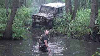 НИВА, Defender и БЕЗБАШЕННЫЙ УАЗ на оффроуд! монстры бездорожья в грязи! offroad 2019