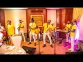 Live Band perfoming Mbilia Bel - Nakei Naïrobi ("El Alambre") [Clip Officiel] at a party