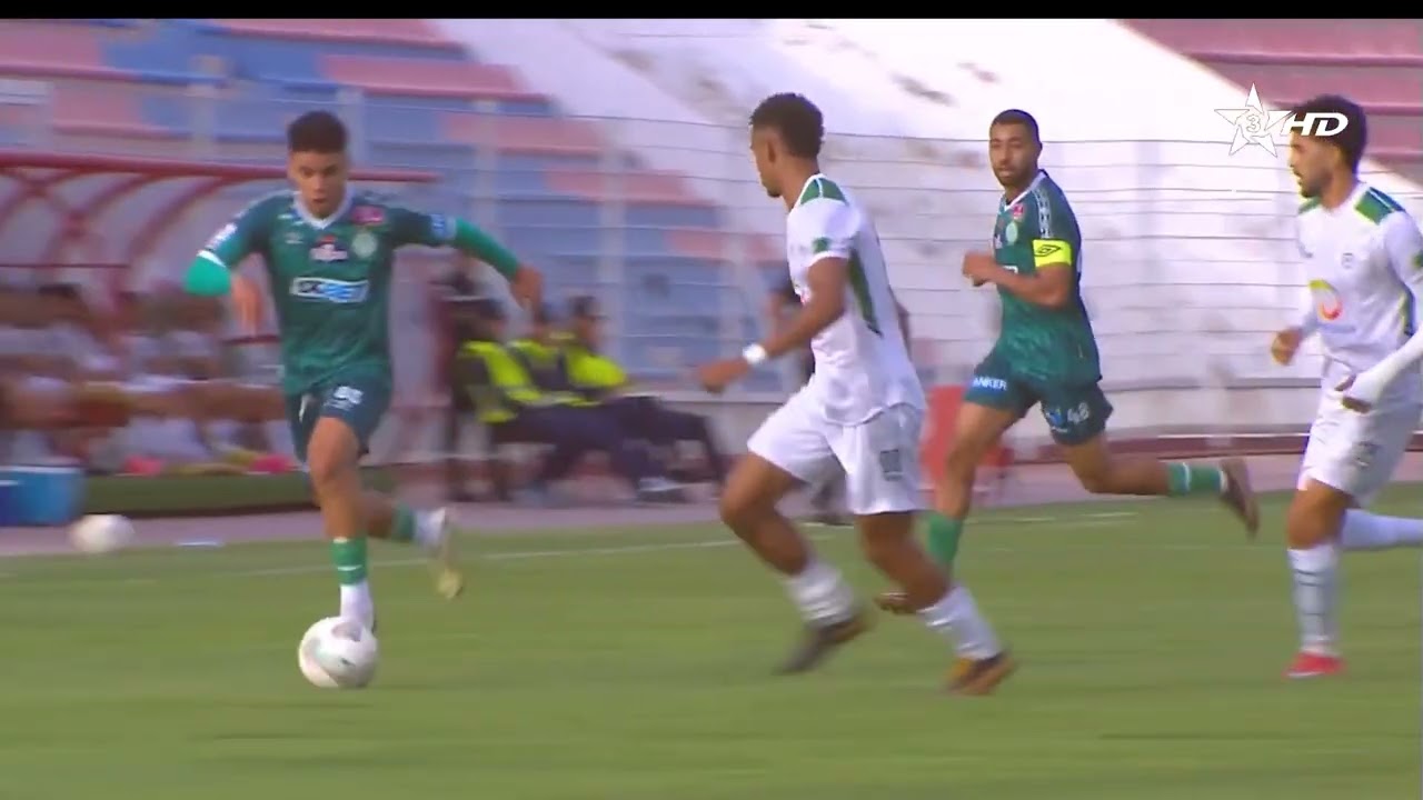 Young Talent Laghdaf Amara: Amazing Moves & Dribbles in His First Matches with Raja Casablanca”