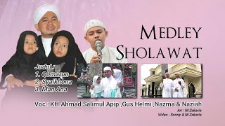 Medley Sholawat Qomarun | Syaikhona | Man Ana | Kh Ahmad Salimul Apip & Keluarga