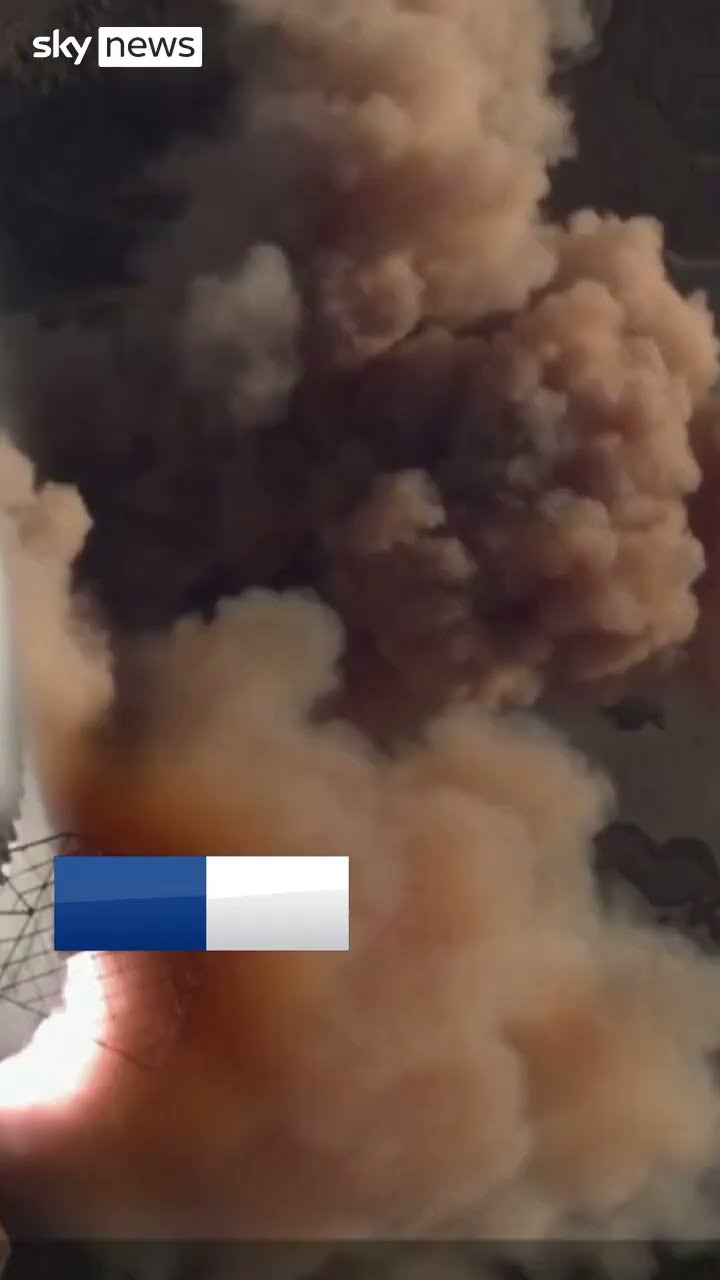 SpaceX launches world's largest rocket