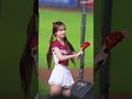 金佳垠 沉浸朱承洋登場燈光秀，這純真律動真的把我融化了 #cheerleader #金佳垠 #김가은 #樂天女孩 #치어리더 #台湾チア #啦啦隊