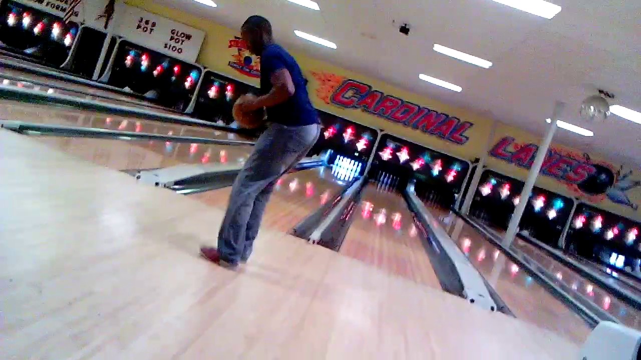 rocing at the bowling alley with bank roll fresh YouTube