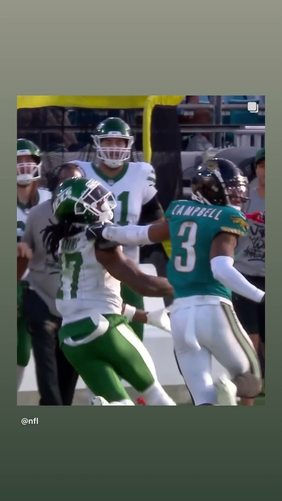 Did he keep his feet in #hoodnews #aaronrodgers #jets #davanteadams #football #touchdown #how #omg