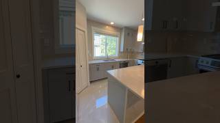 Issaquah Kitchen Remodel by Iconic Construction. Custom backsplash, floor, cabinets & finishes.