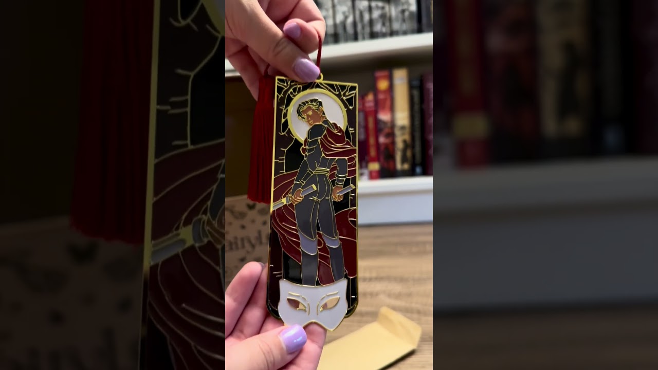 Unboxing the ✨ June FairyLoot YA Box ✨ and I’m obsessed 