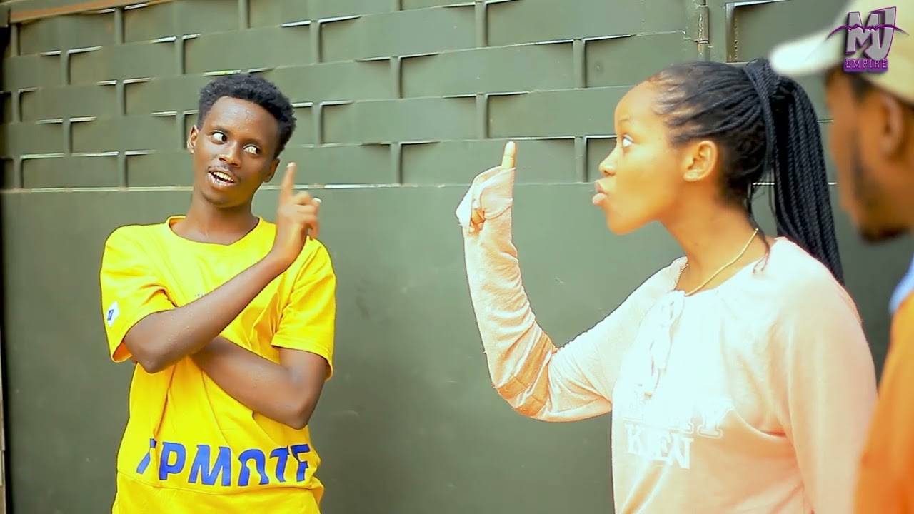 SMILE NA KEYZ: Umuhungu Watinze Gushaka.