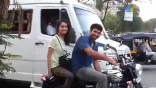 Exclusive : Aditya Roy Kapoor & Shraddha Kapoor zoom away on a Bike : At Khar Signal