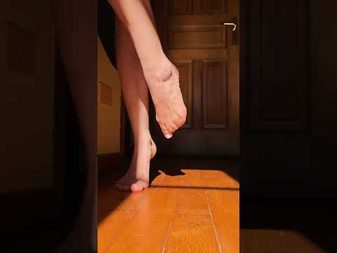 #asmr #shorts #legs #barefoot #walk #pedicure #foot #toes #sole