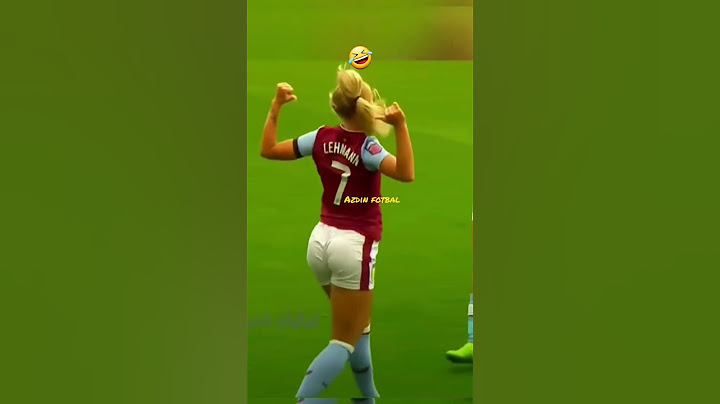 فتاة تقليد رقصة كريستيانو رونالدو بي مقلوب 🤣 Cristiano Ronaldo #shorts #football #cristianoronaldo