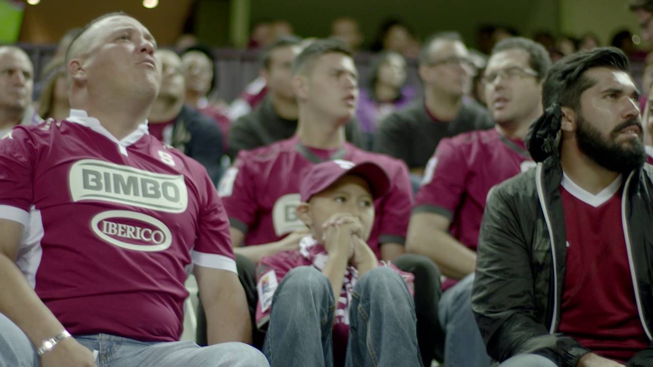 La Cueva, donde pasan cosas increíbles... #QuéLindoSerMorado