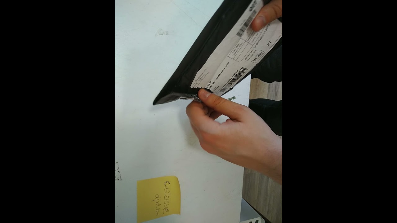 Кража товара при доставке с aliexpress через DPD 17.05.21 съёмка в пункте выдачи с сотрудником.