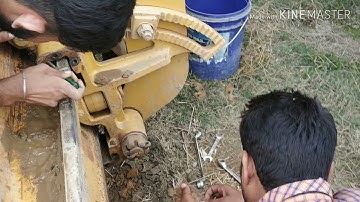 Grader blade slide wear strip installation