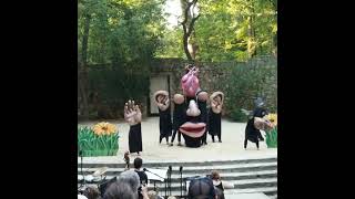 Performance de Paperhand Puppet Project