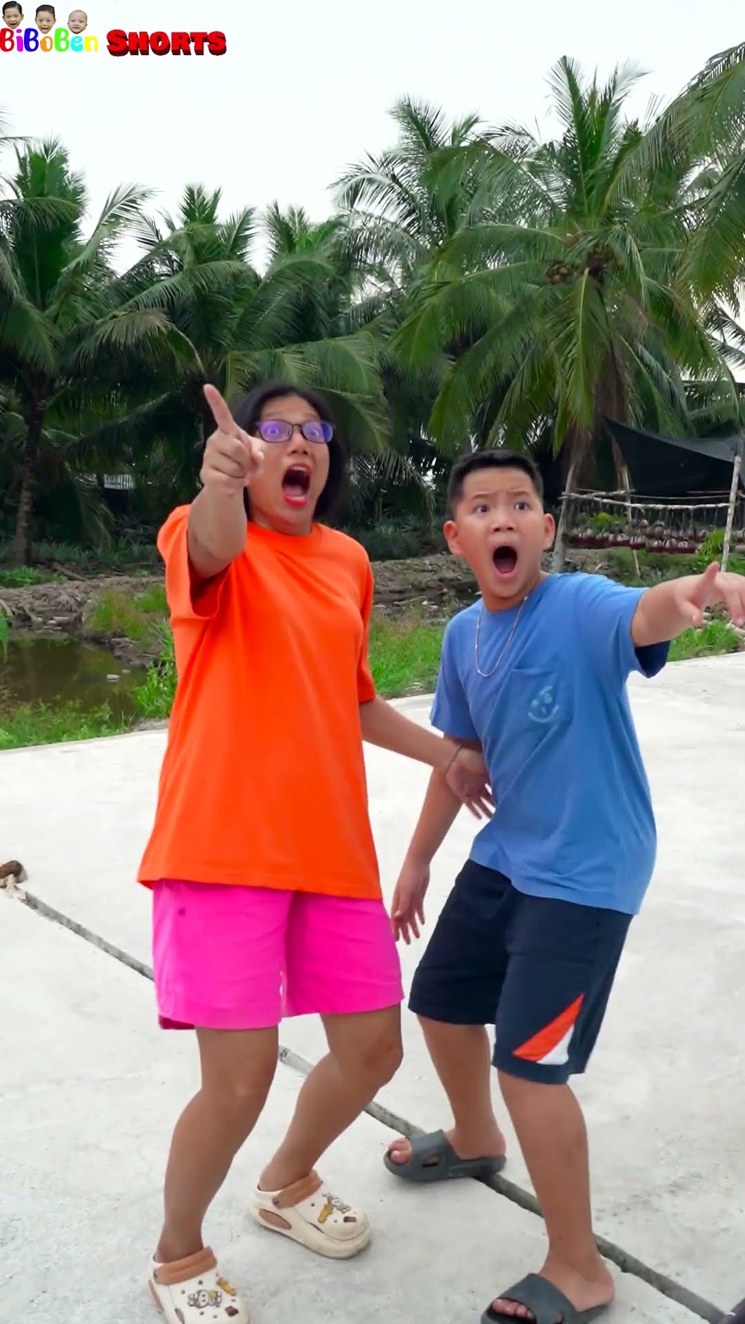 BiBoBen Shorts | OMG GIANT SNAKE ?